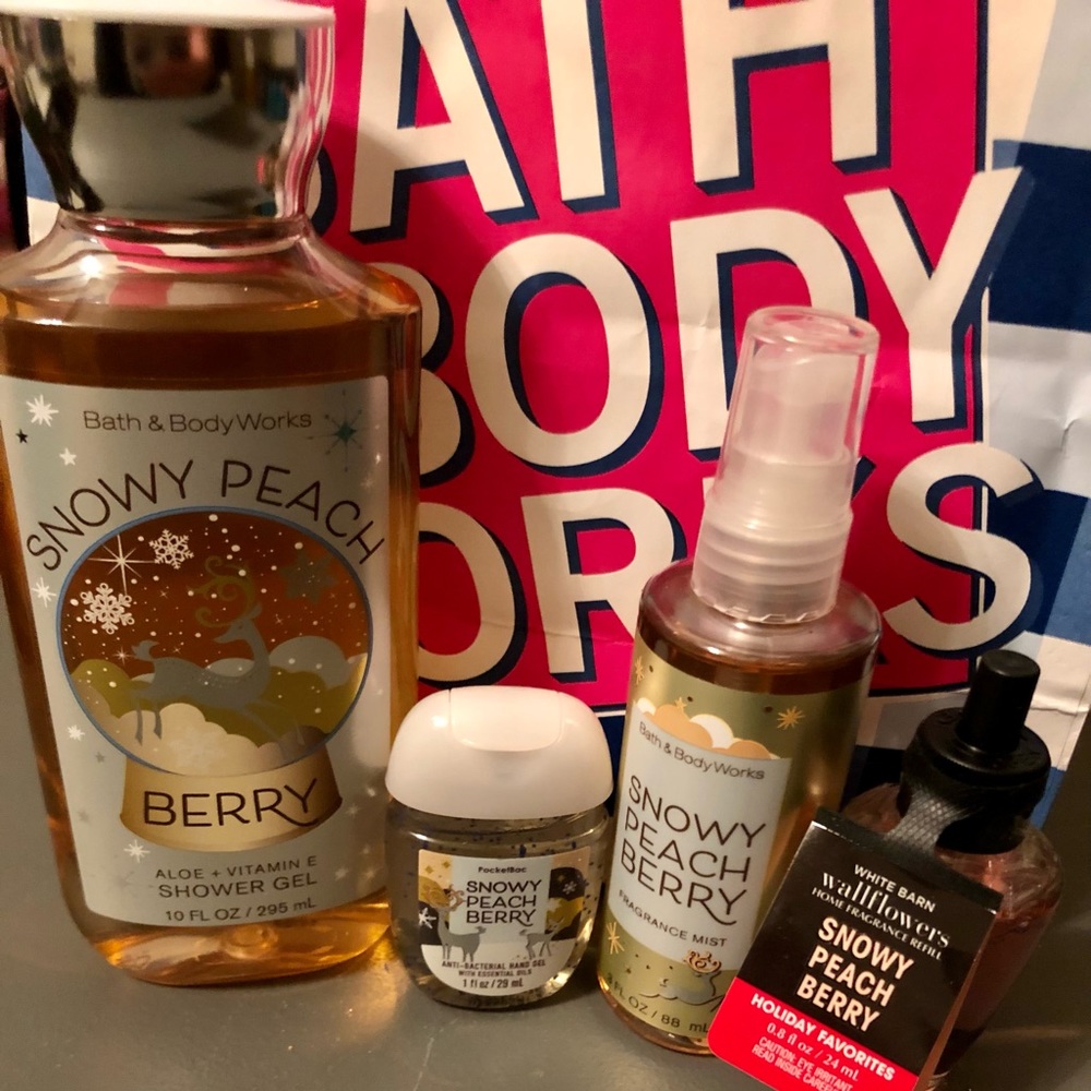 Snowy peach berry bundle new unused